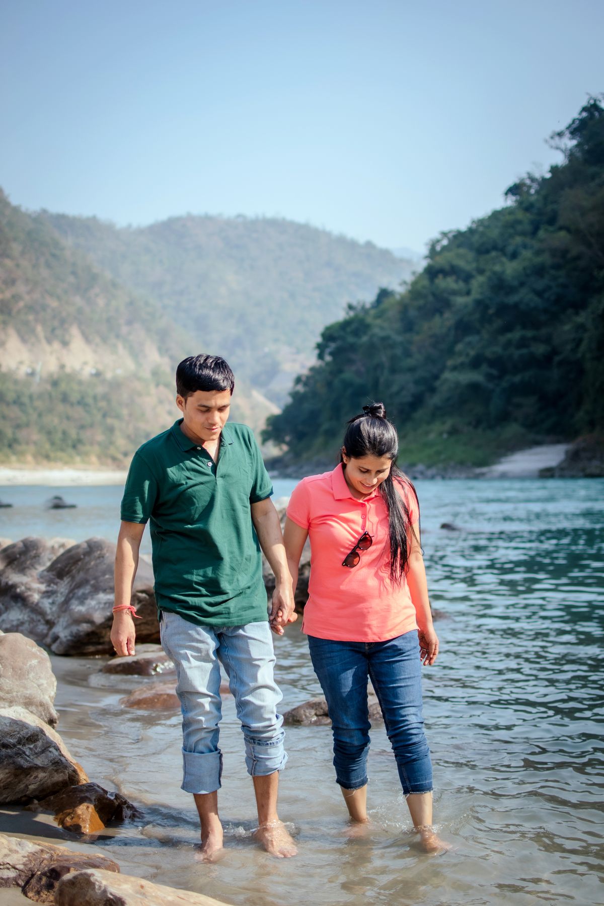 Couple riverside trip with Vinayak Holidays